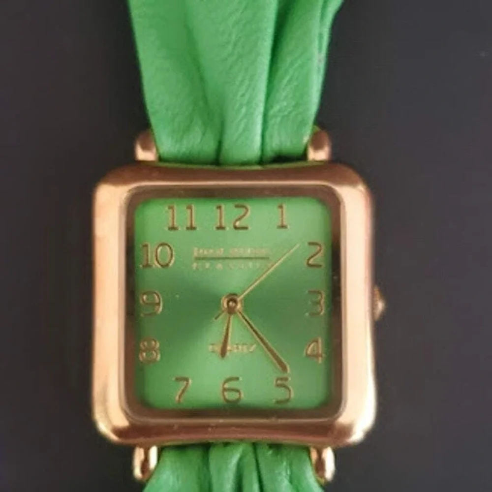Joan Rivers Classics Green Leather Band Square Gold Tone Quartz Watch Running - Picture 5 of 10